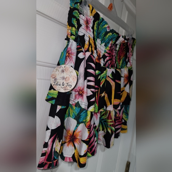 NWT !! FASHION NOVA JOLIE AND JOY FLOWER MINI SKIRT !! - Picture 5 of 6